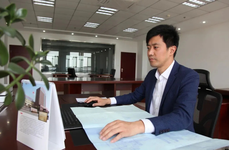 海安名匠丨江蘇鵬飛集團(tuán)股份有限公司設(shè)計中心主任，高級工程師、高級技師李曉平
